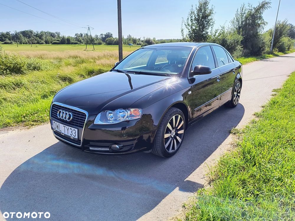 Audi A4 Limousine - 3