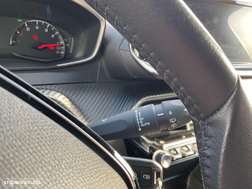 Peugeot 2008 1.2 PureTech Active Pack - 39