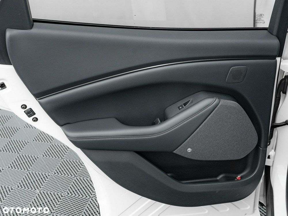 Ford Mustang Mach-E 98kWh RWD - 25