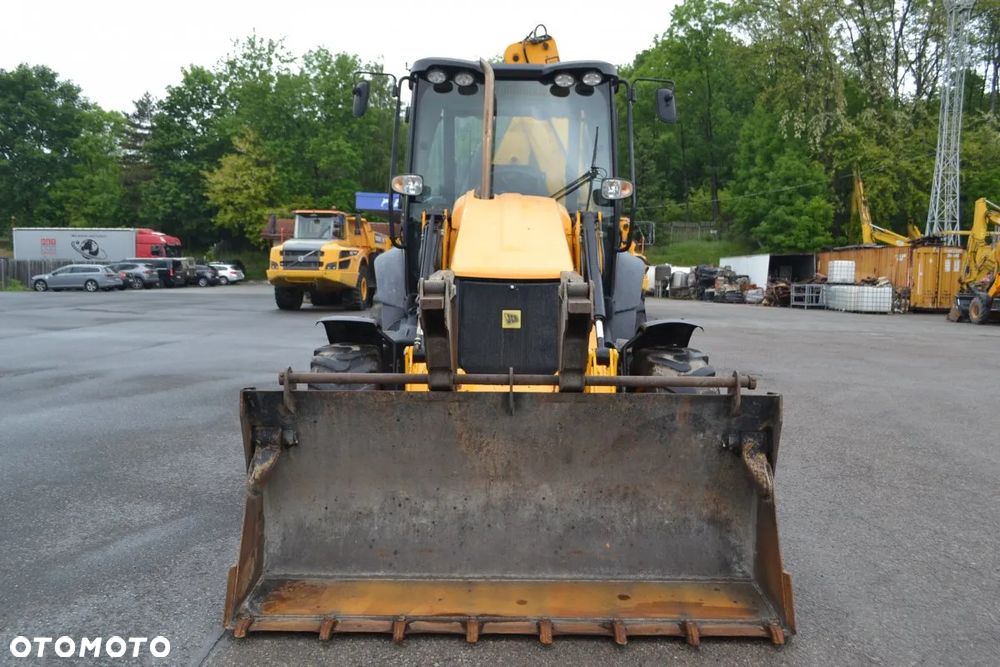 JCB 3CX - 4