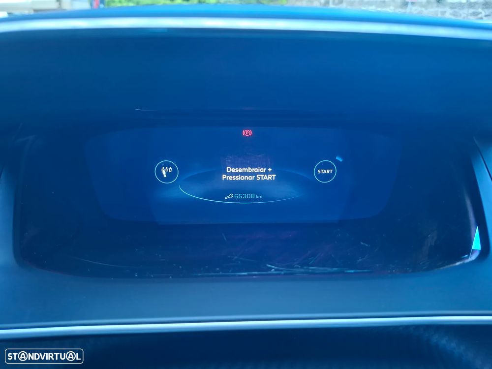 Peugeot 2008 PureTech 130 Stop&Start GT-Line Edition — fotografia 37