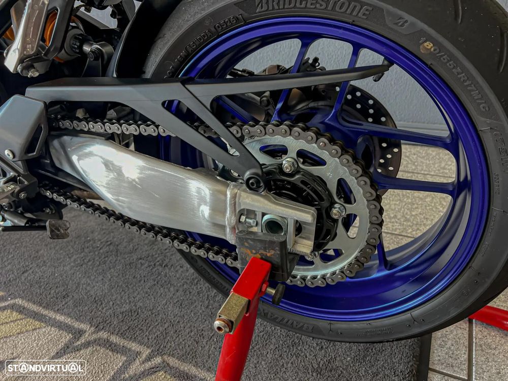 Yamaha MT-09 - 10