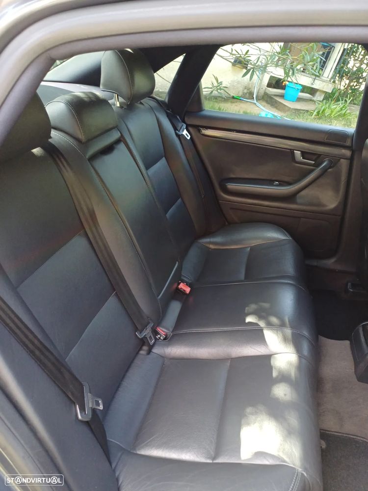 Audi A4 1.9 TDI m6 Sport - 8