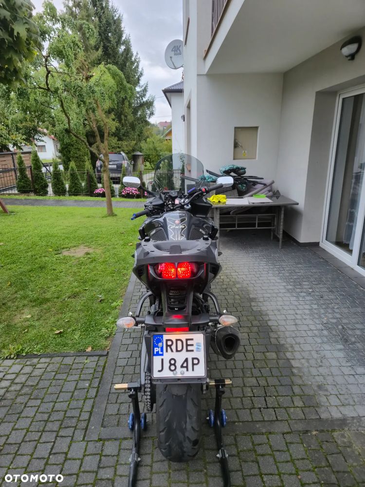 Yamaha FZ8 - 6