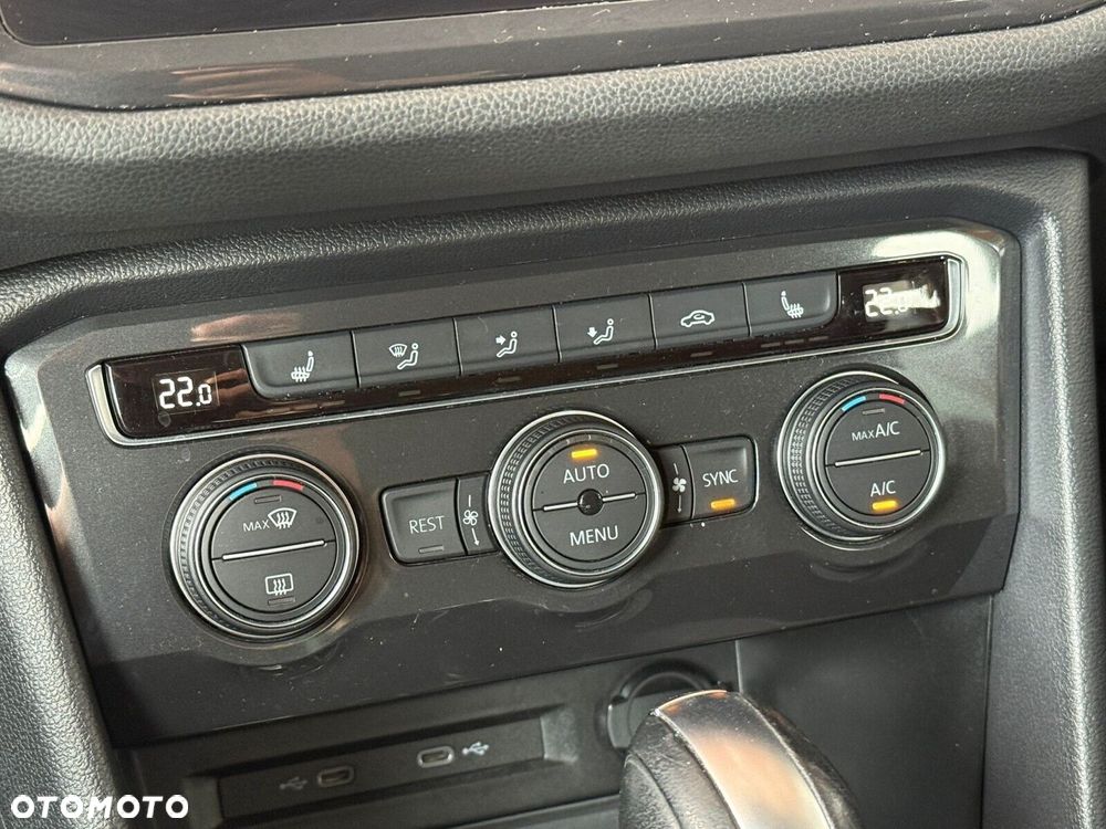 Volkswagen Tiguan - 30