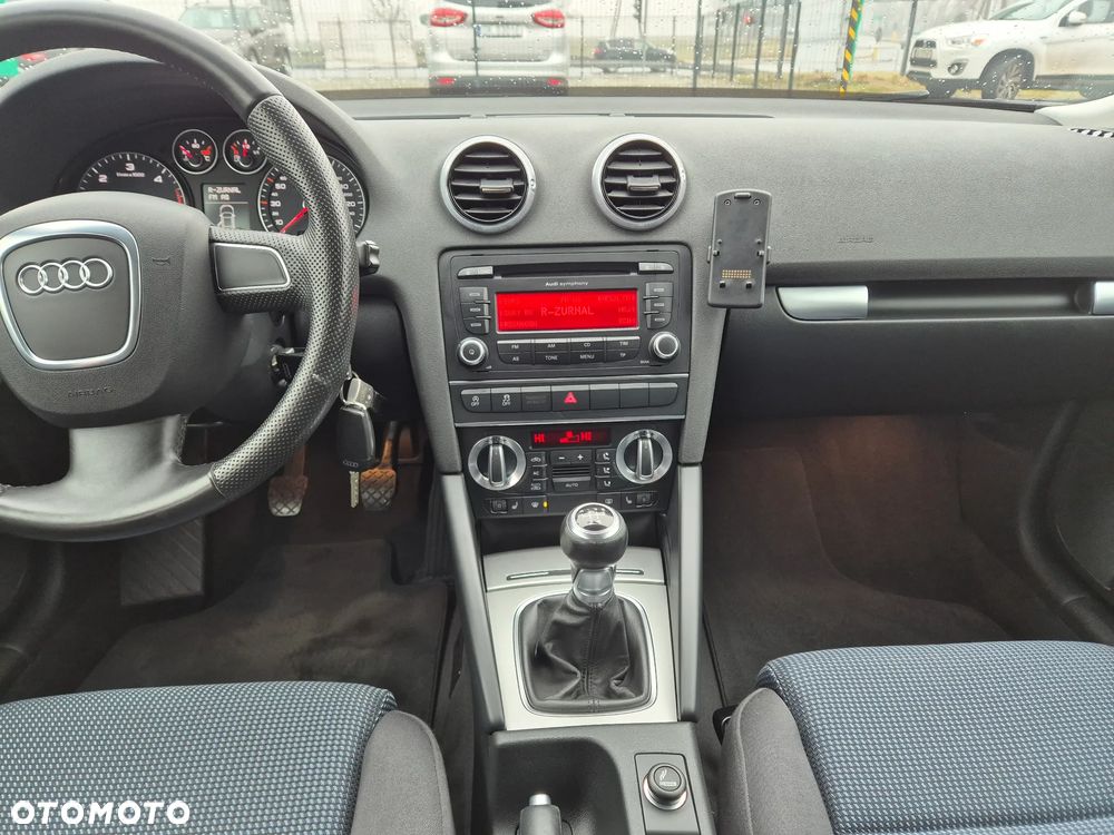 Audi A3 Sportback 1.6 TDI DPF Ambiente - 10