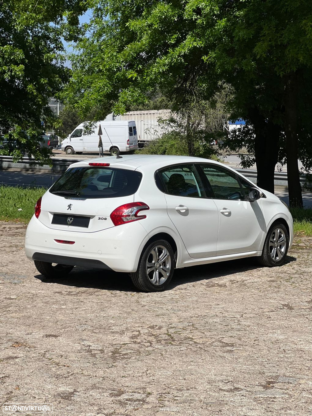 Peugeot 208 1.2 PureTech Allure - 9