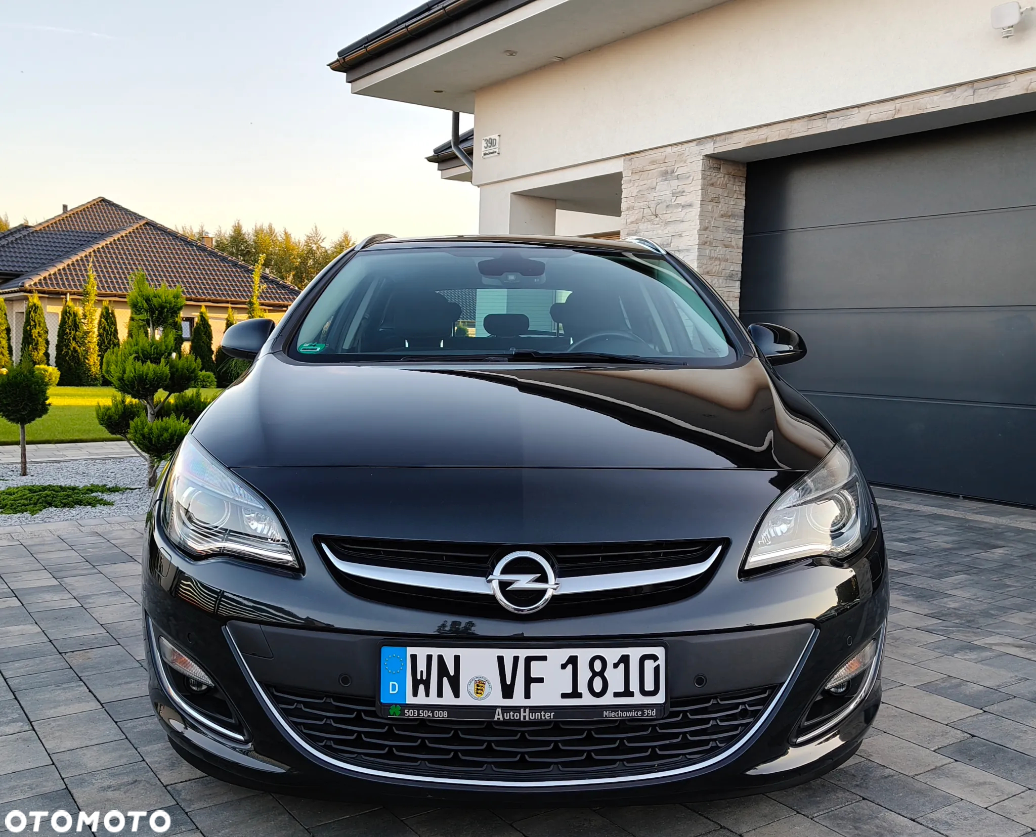 Opel Astra 1.4 Turbo Exklusiv - 2