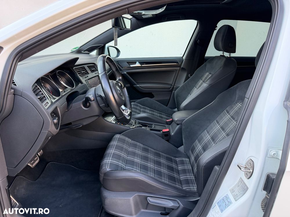 Volkswagen Golf 2.0 TDI DSG GTD - 9