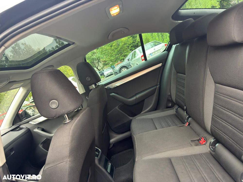 Skoda Octavia 1.6 TDI DSG Ambition - 11