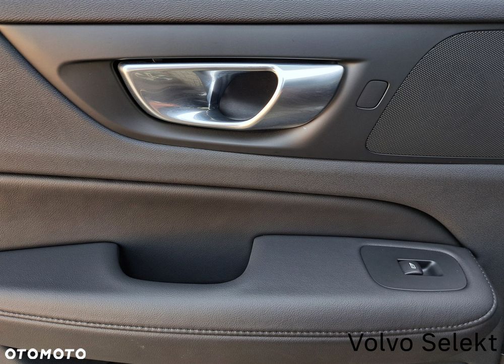 Volvo V60 Cross Country - 29