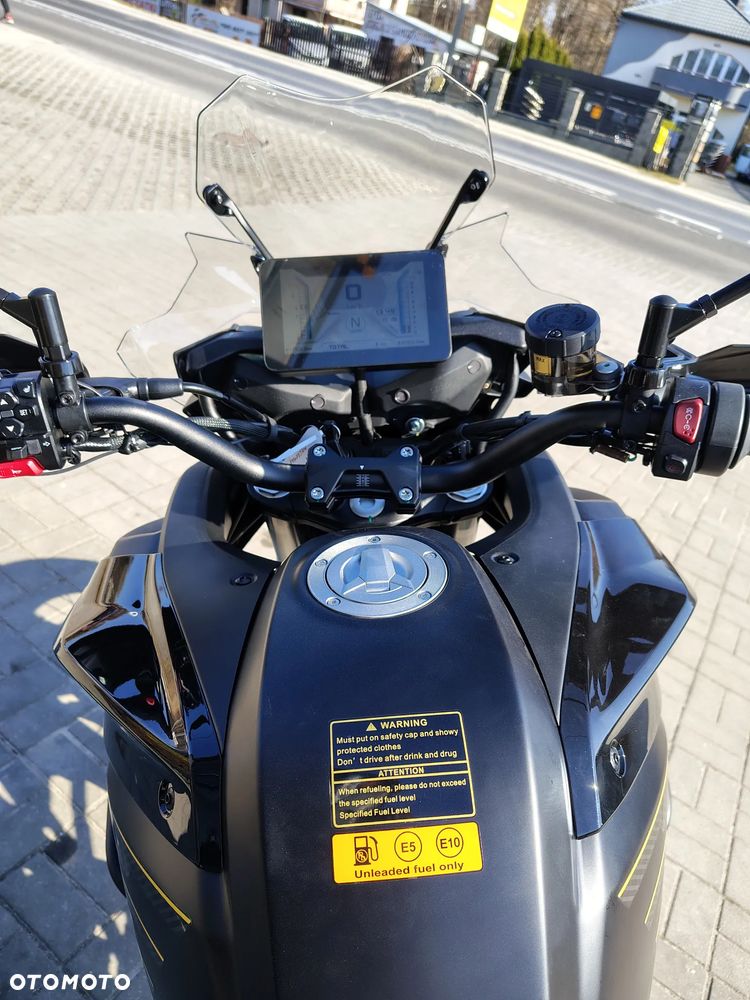 QJMOTOR SRT900S - 16