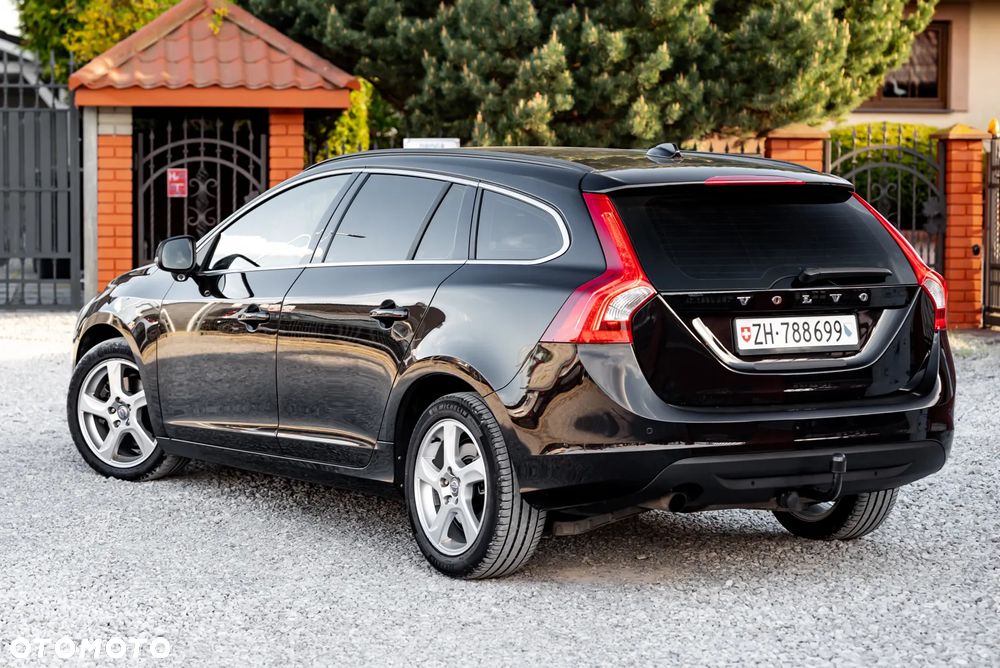 Volvo V60 D3 Geartronic Momentum - 14