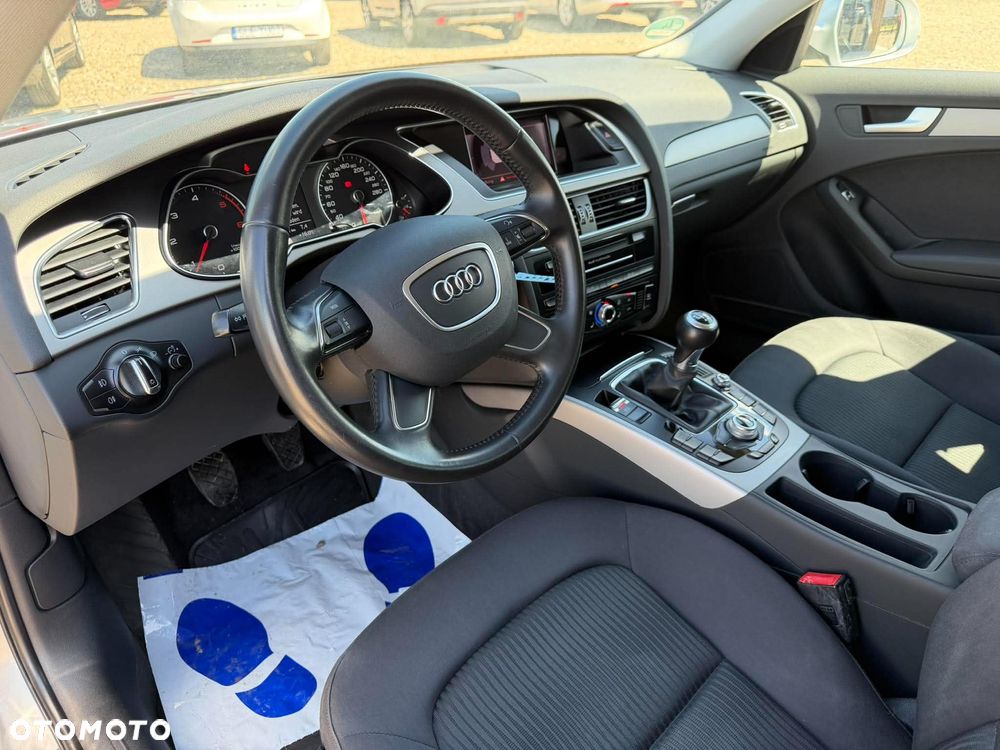 Audi A4 Avant 2.0 TDI DPF Ambiente - 9