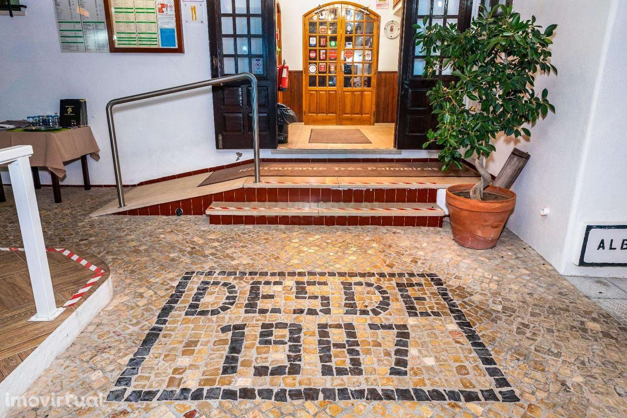 Habitação com Restaurante e Terreno a 500m da praia - Albufeira - Grande imagem: 3/60