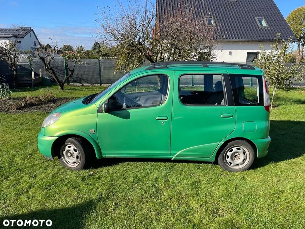 Toyota Yaris Verso 1.3 - 2