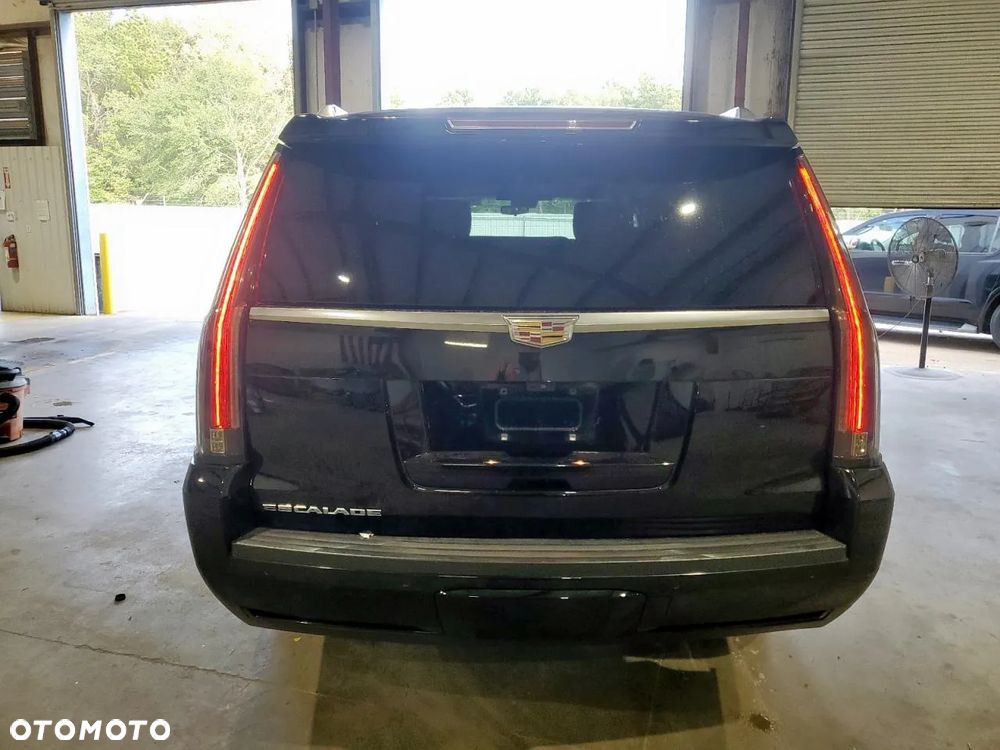 Cadillac Escalade ESV 6.2 V8 AWD AT Platinum - 6
