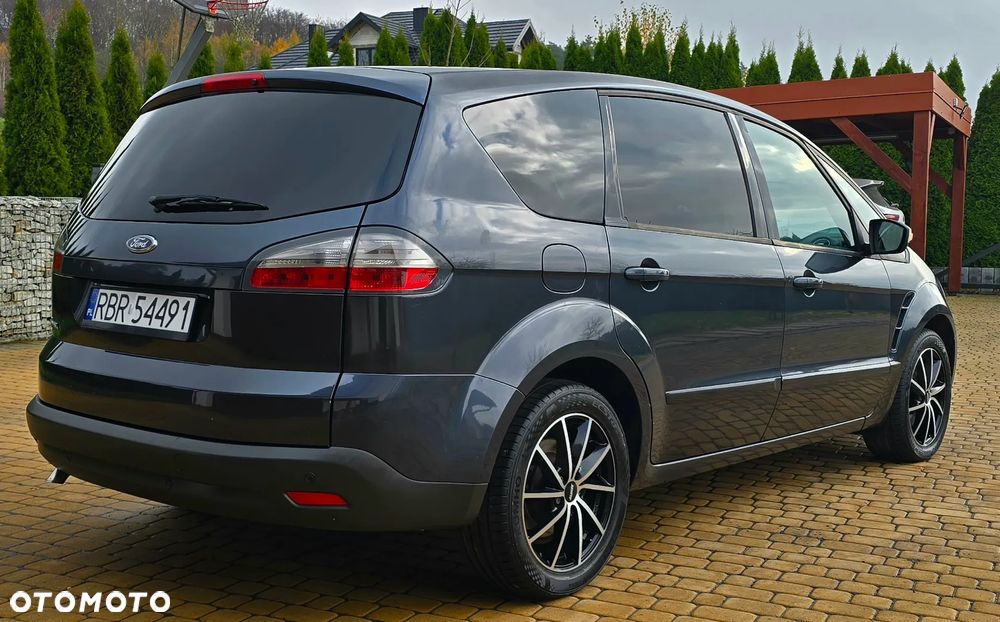 Ford S-Max - 9