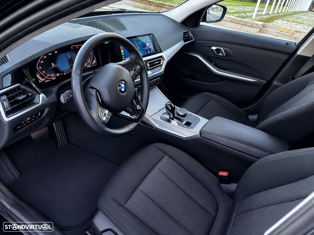 BMW 318 d Auto - 2