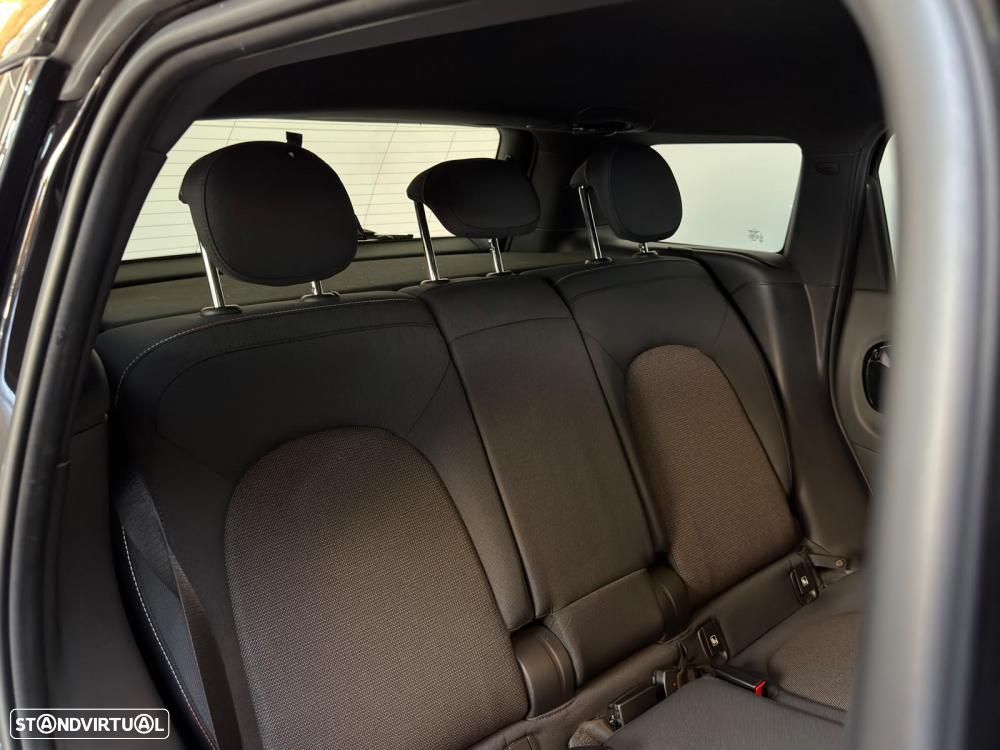MINI Countryman Cooper SE Premium Essential Auto - 18
