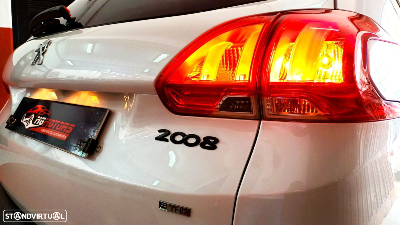Peugeot 2008 1.2 PureTech Allure - 8