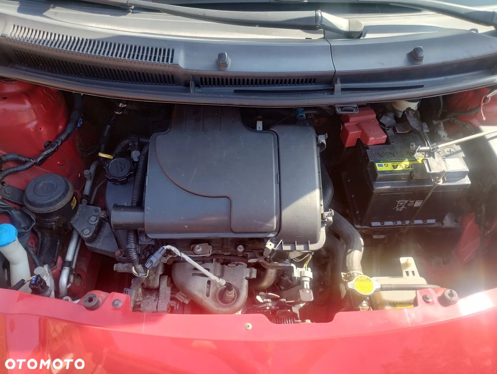 Toyota Yaris - 12