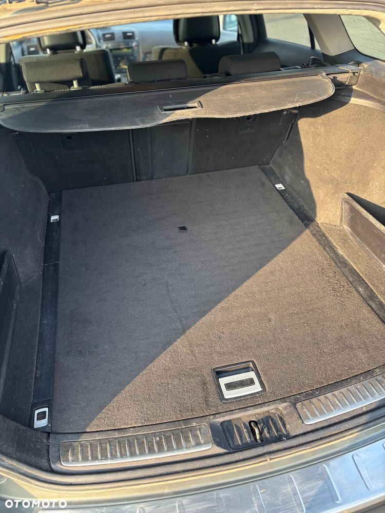 Toyota Avensis - 12
