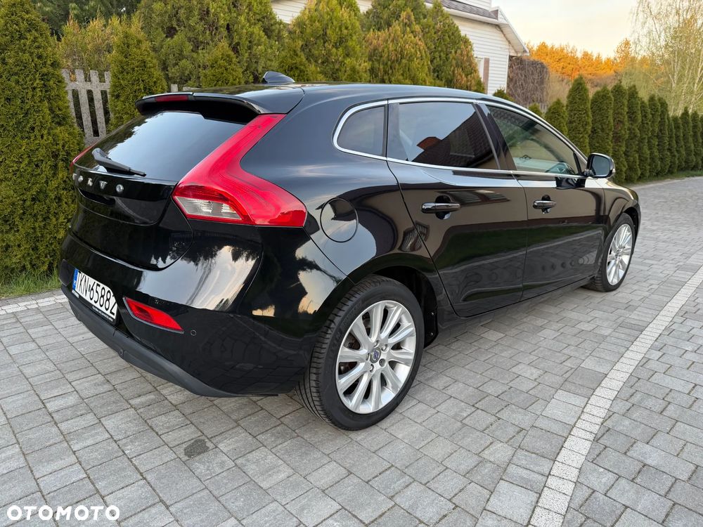Volvo V40 D2 Momentum - 12