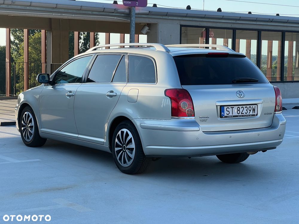 Toyota Avensis 1.8 VVT-i Combi - 7