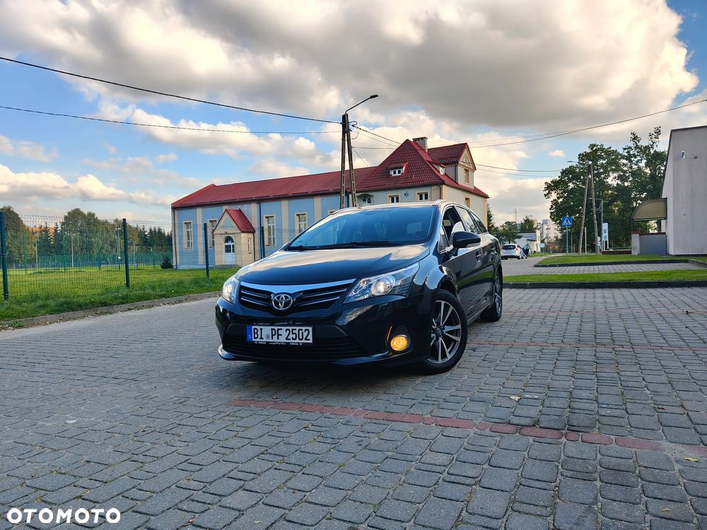 Toyota Avensis Combi 1.8 Executive - 4
