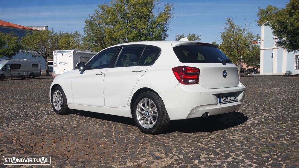 BMW 116 i Aut. Sport Line - 3