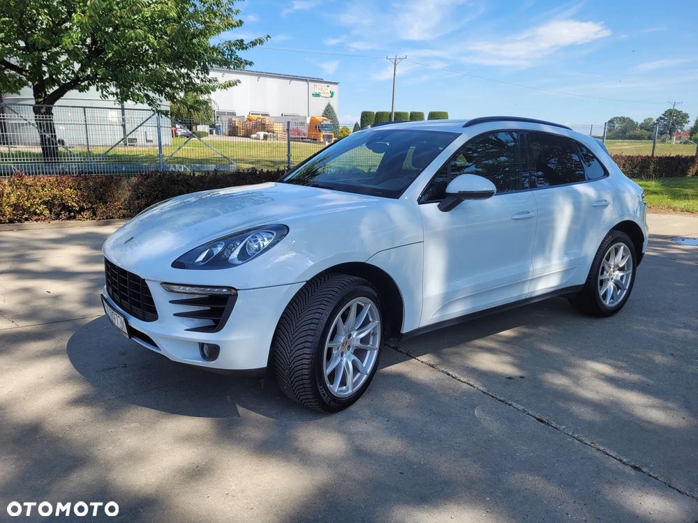 Porsche Macan - 1