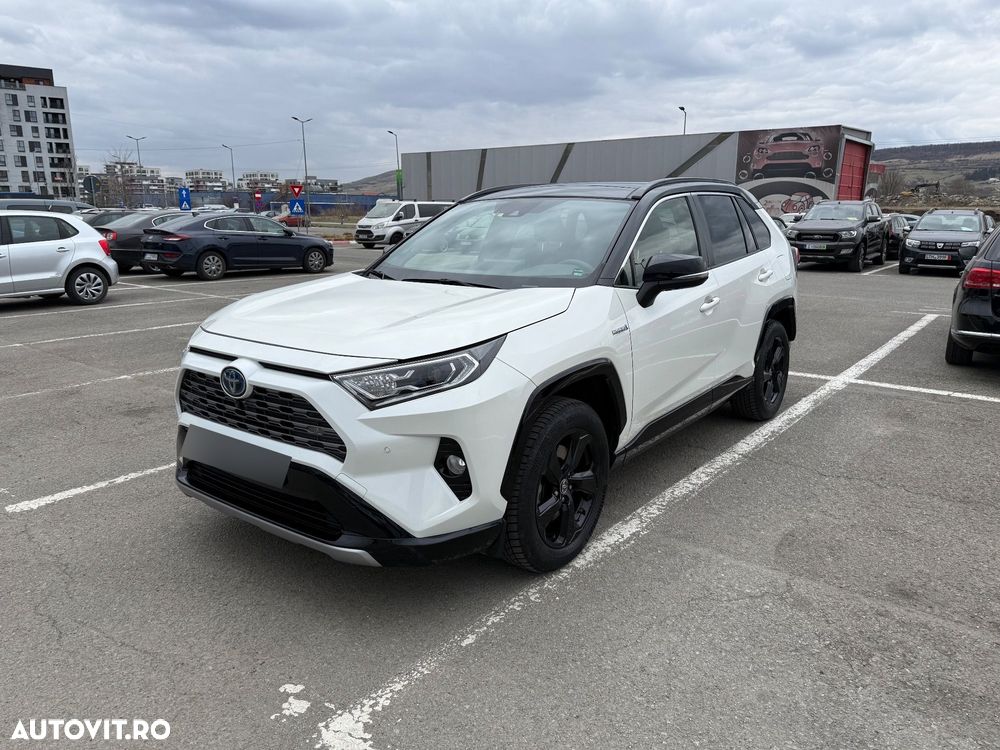Toyota RAV4 - 1