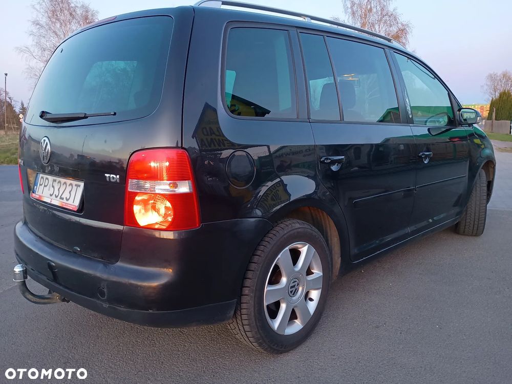 Volkswagen Touran 1.9 TDI Highline - 18