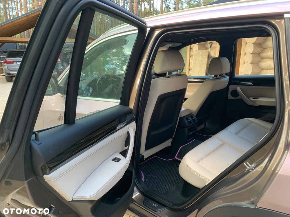 BMW X3 xDrive20d - 9