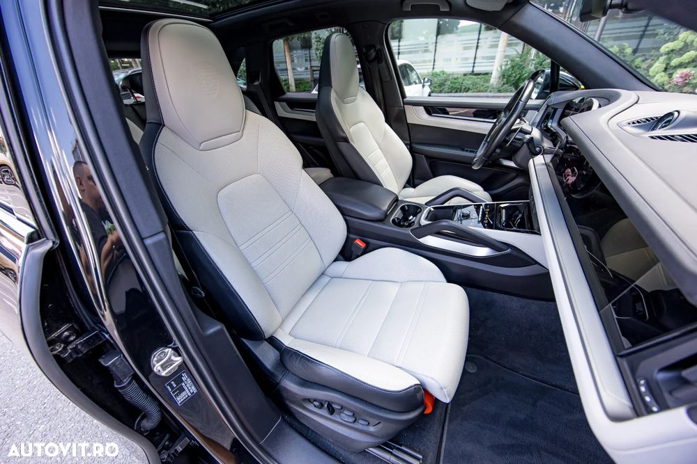 Porsche Cayenne - 39