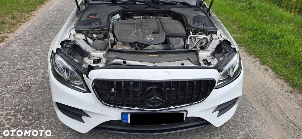 Mercedes-Benz Klasa E 220 d 4-Matic 9G-TRONIC - 12