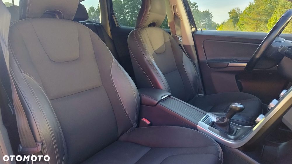 Volvo XC 60 D4 Drive-E Momentum - 15