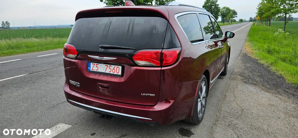 Chrysler Pacifica - 7