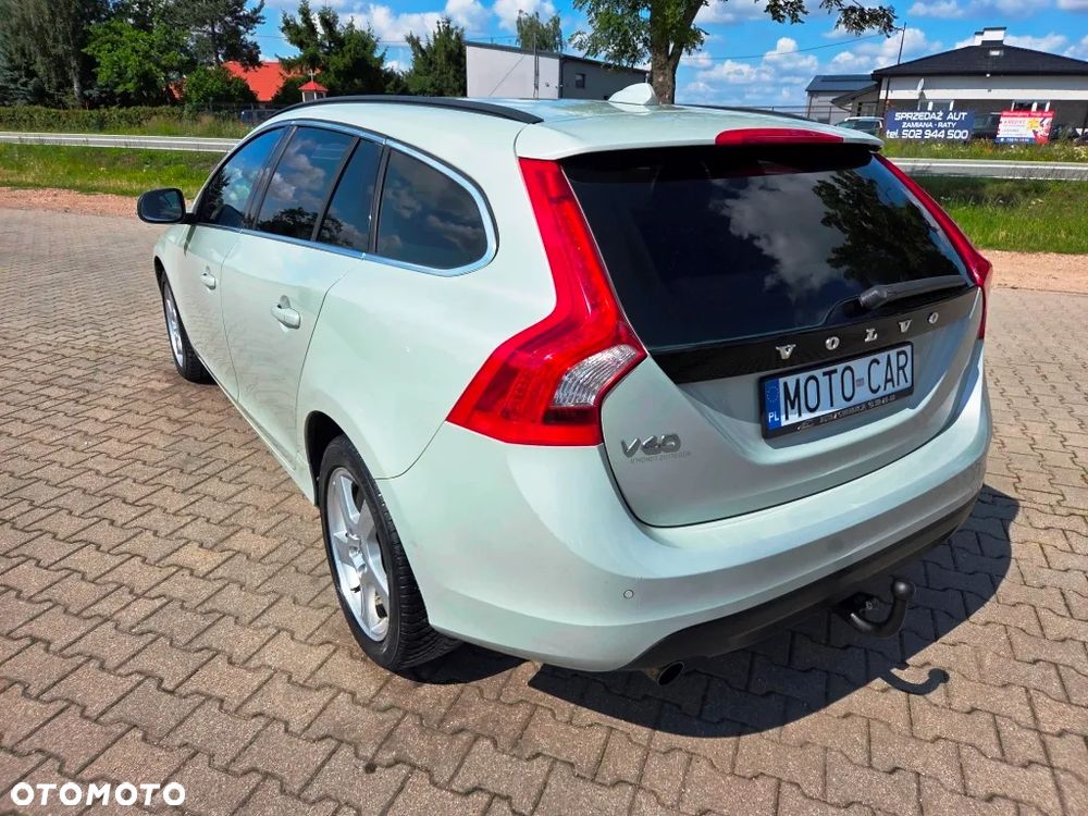 Volvo V60 D2 Momentum - 13