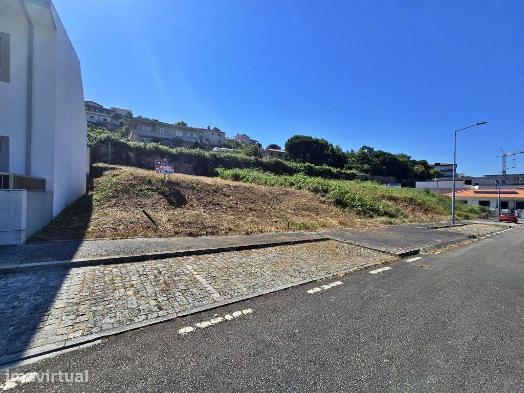 Lote para moradia em Guidões - Grande imagem: 2/15