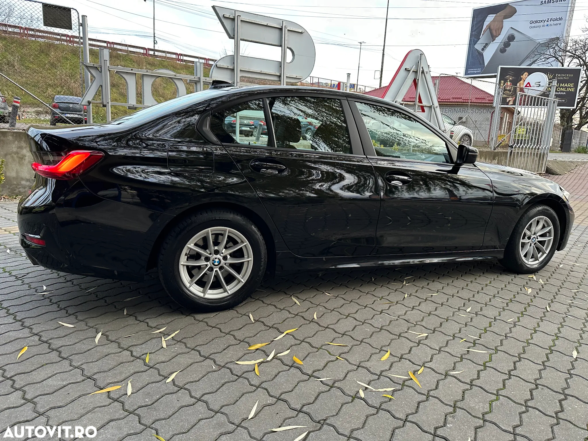 BMW Seria 3 318d Aut. - 15