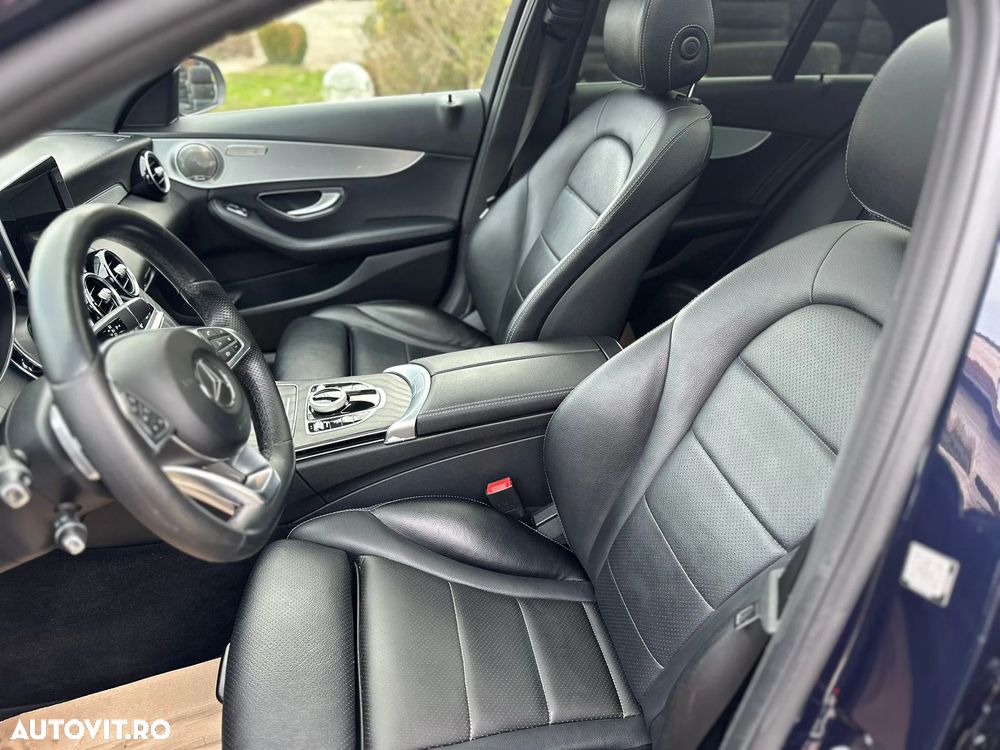 Mercedes-Benz C - 32