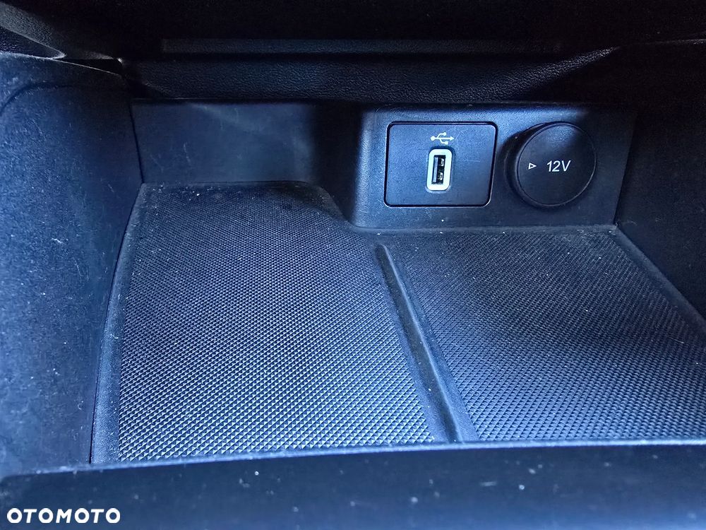 Ford Focus 1.0 EcoBoost ST-Line - 27