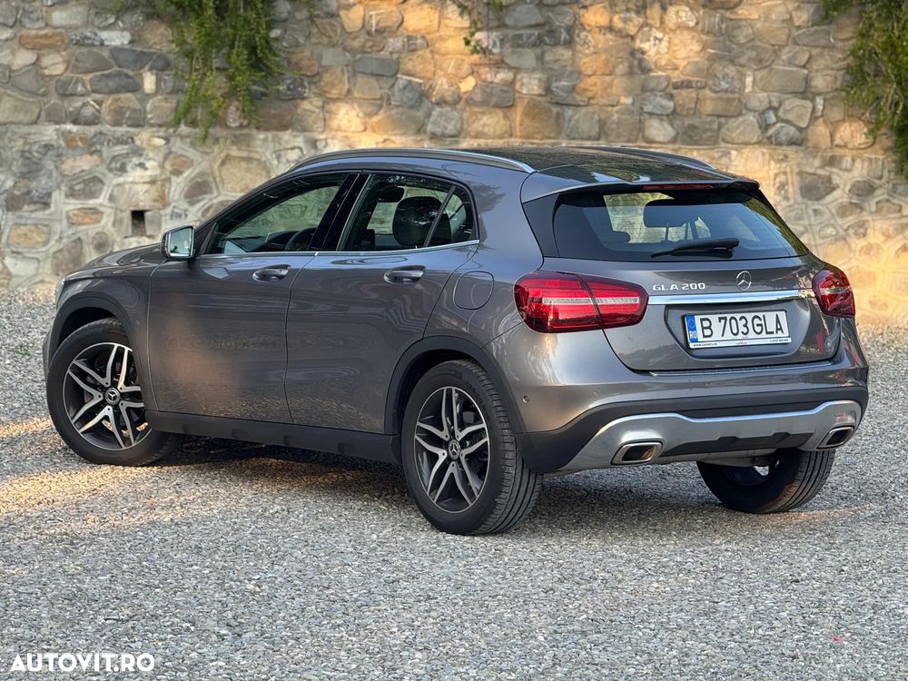 Mercedes-Benz GLA - 5