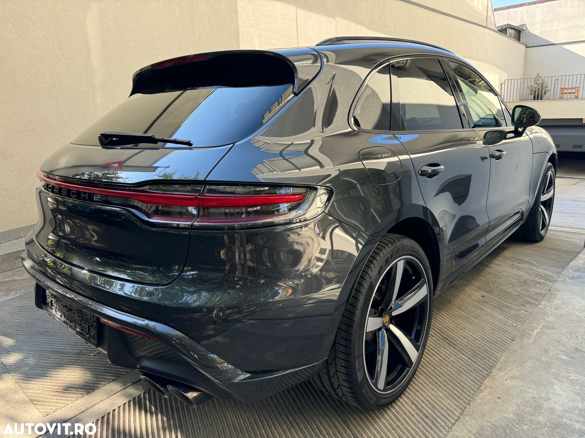 Porsche Macan T - 4