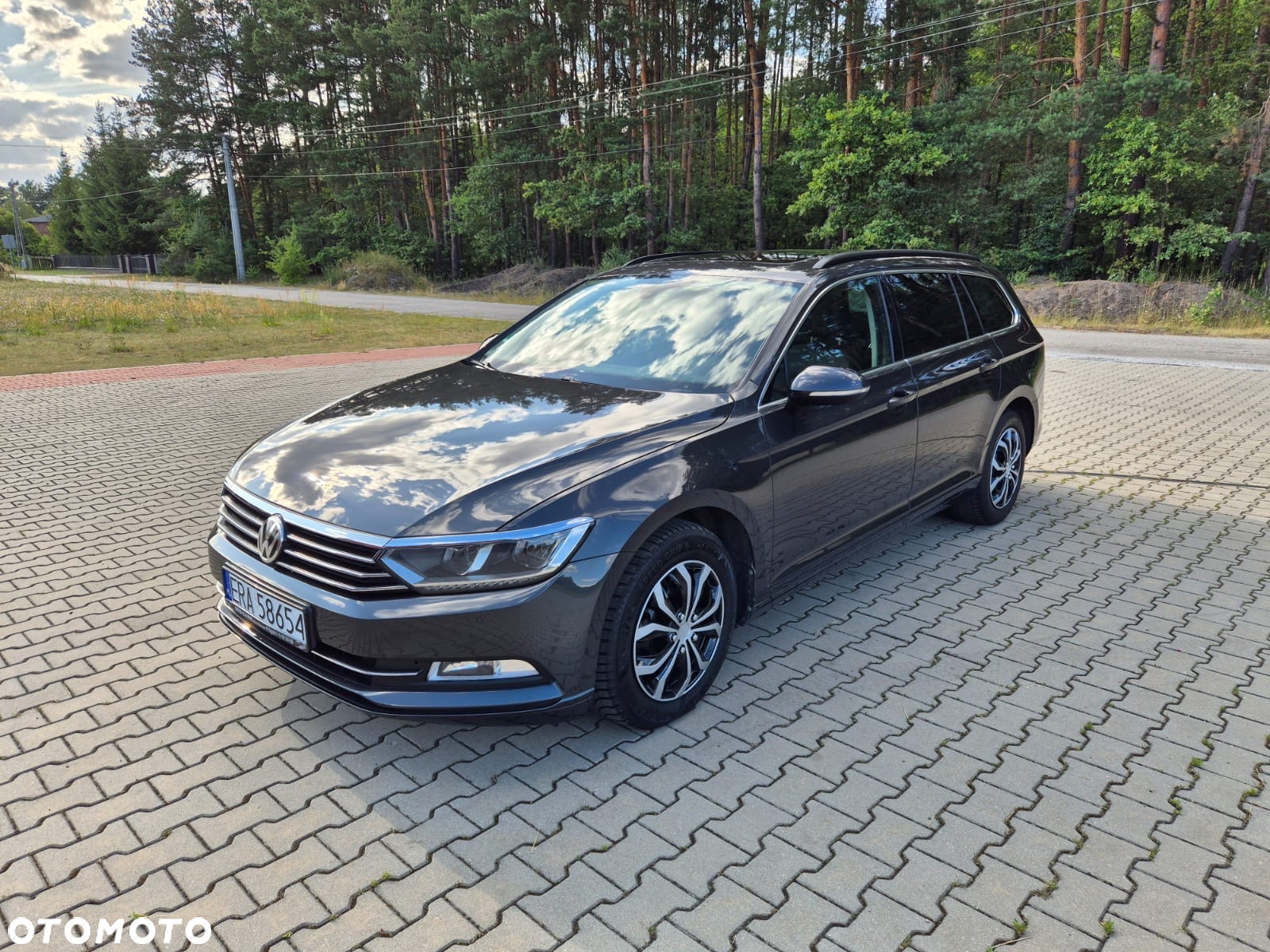 Volkswagen Passat Variant 2.0 TDI SCR DSG Highline - 29