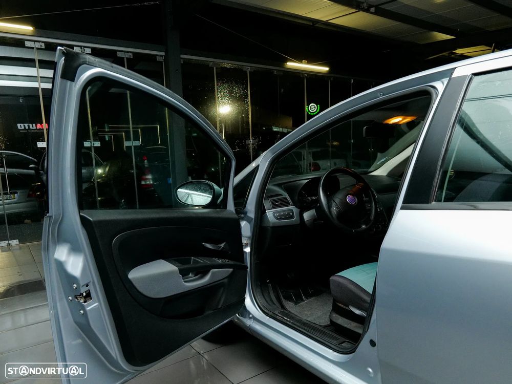 Fiat Grande Punto 1.3 M-Jet Emotion 854 - 13