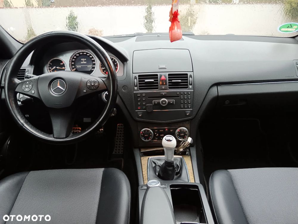 Mercedes-Benz Klasa C 200 Kompressor Special Edition - 12