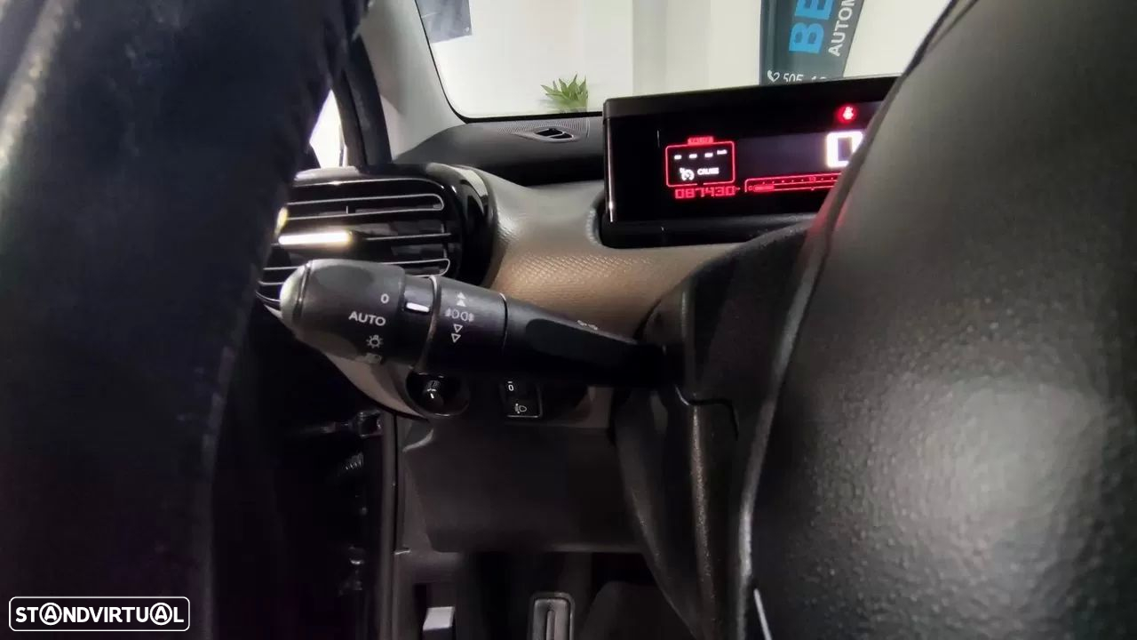 Citroën C4 Cactus 1.2 PureTech Shine EAT6 - 16